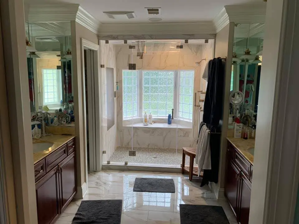 Primary bathroom before renovation